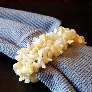 Mother of pearl chip bracelet